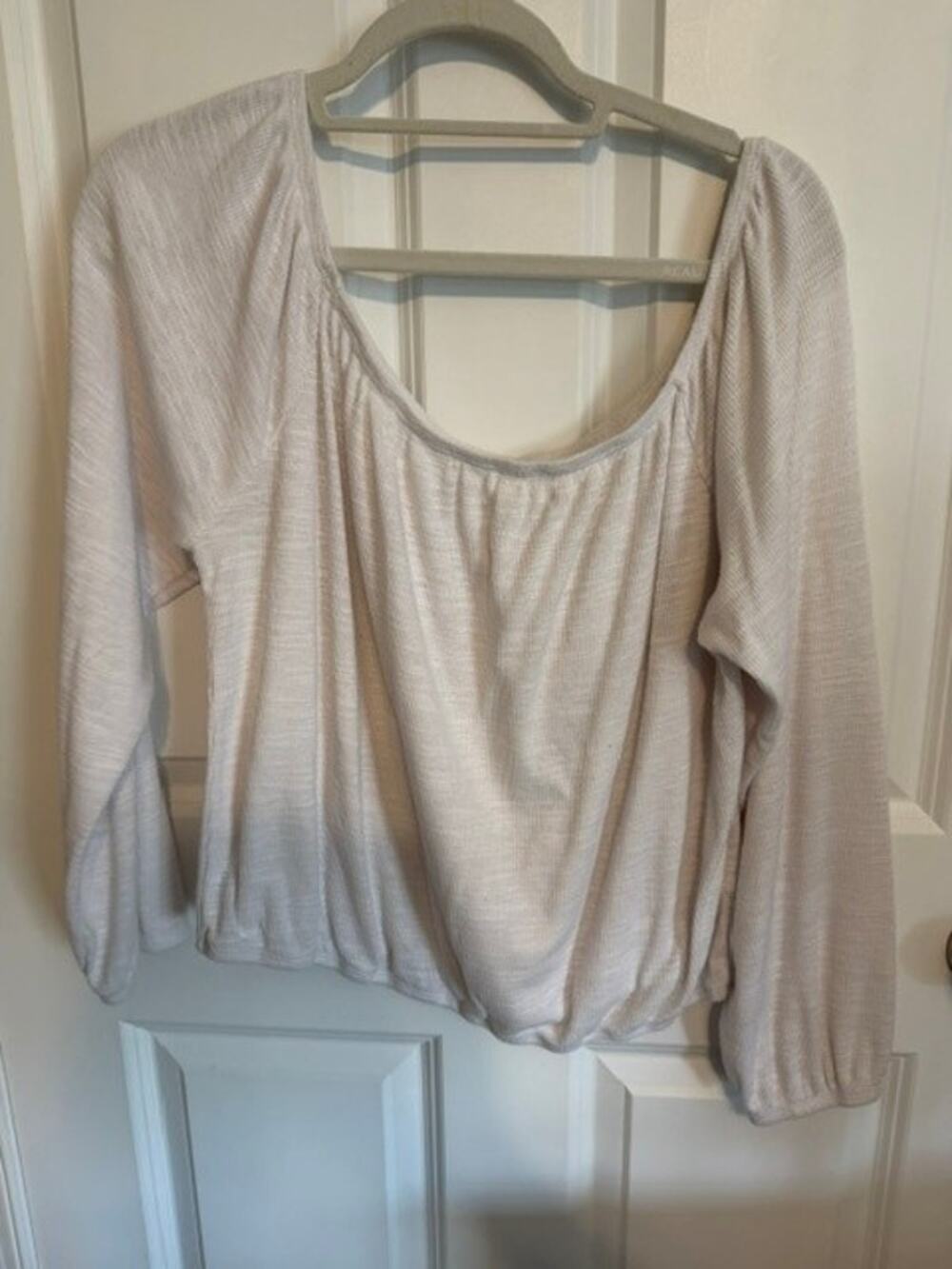 Z Supply Long-Sleeved White Ribbed Off the Shoulder Top Large